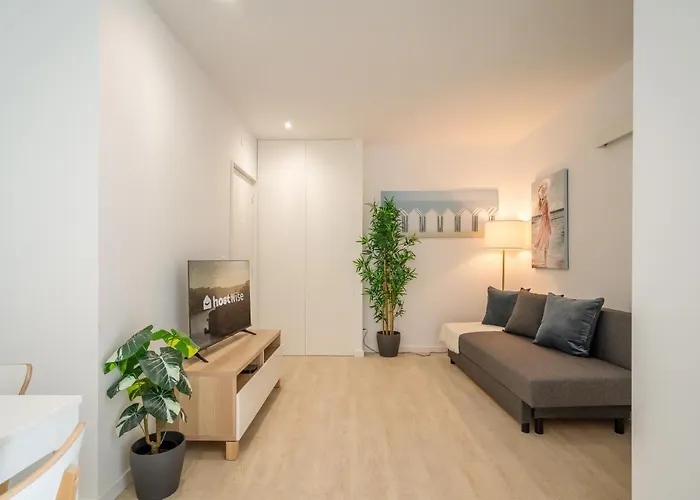 Host Wise - Peaceful Sunny Flat - Ace Location *