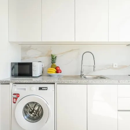 Host Wise - Peaceful Sunny Flat - Ace Location *