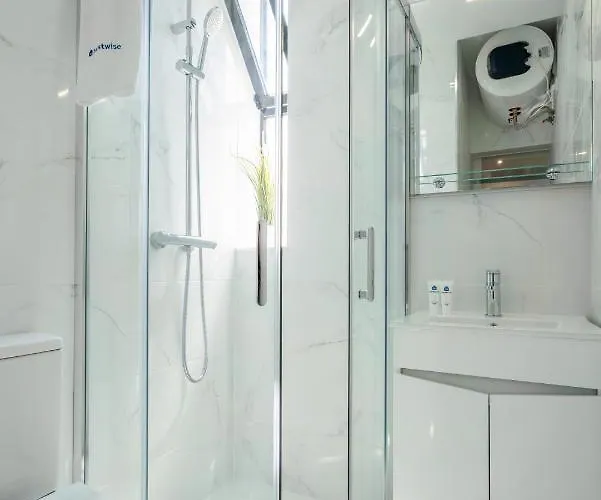 Host Wise - Peaceful Sunny Flat - Ace Location Appartement Oporto