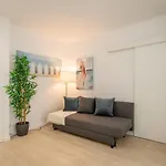 Host Wise - Peaceful Sunny Flat - Ace Location