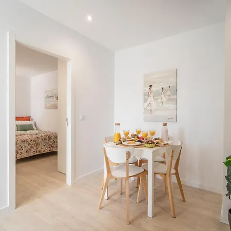 Host Wise - Peaceful Sunny Flat - Ace Location *